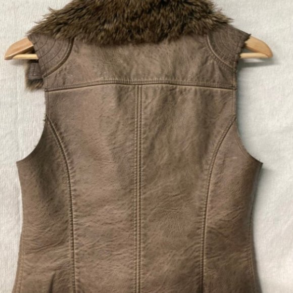 Faux Leather Fur Vest S - Picture 6 of 14